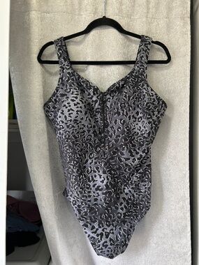 Miraclesuit 16 leopard print nwot